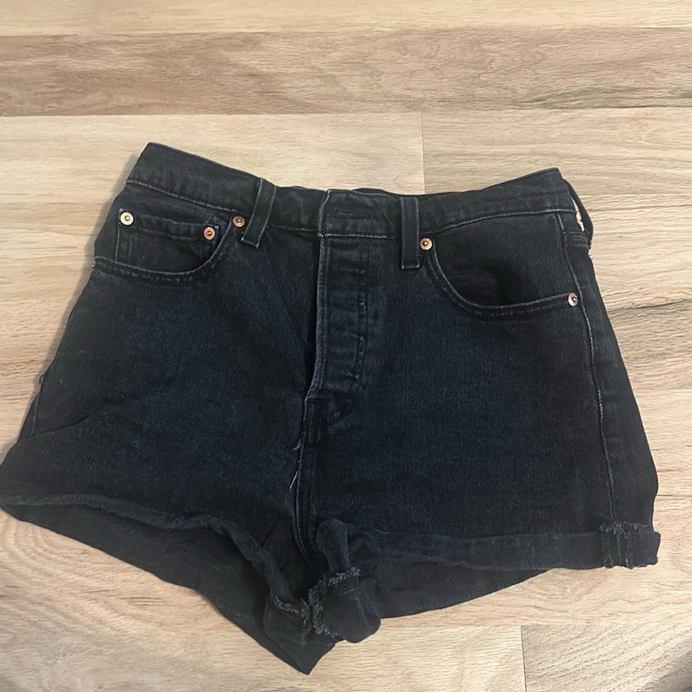 levi’s black ribcage shorts
